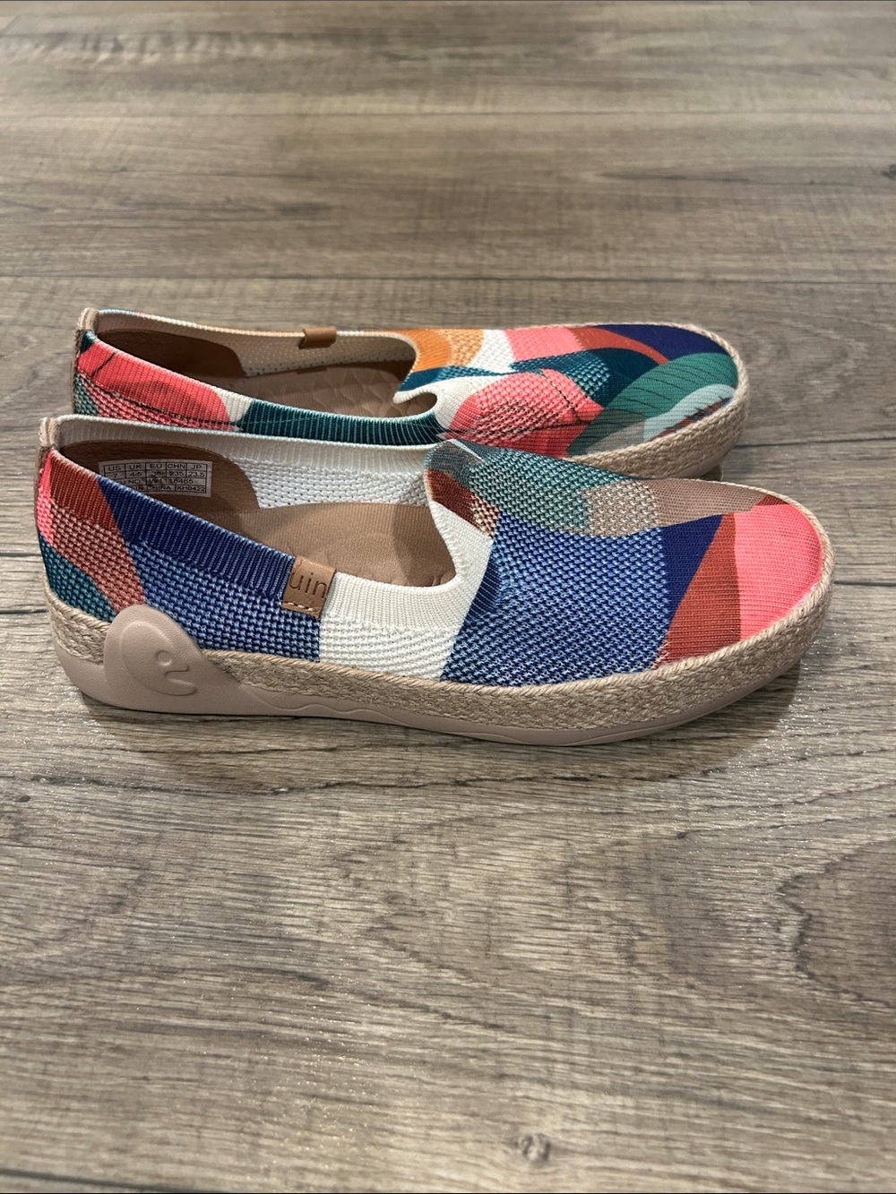UIN Multicolor Geometric Knit Slip-On Espadrilles - Coral Blue Green